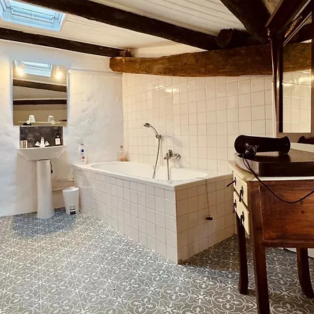 17th-century Manor House With Heated Pool & Private River *