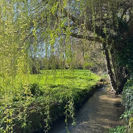 17th-century Manor House With Heated Pool & Private River Vakantiehuis