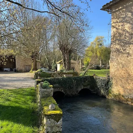 17th-century Manor House With Heated Pool & Private River