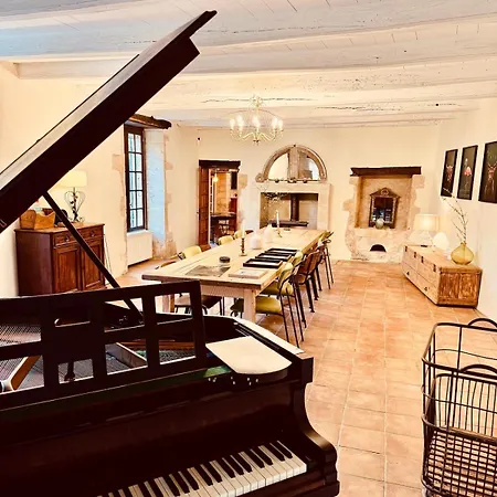 17th-century Manor House With Heated Pool & Private River Mellé