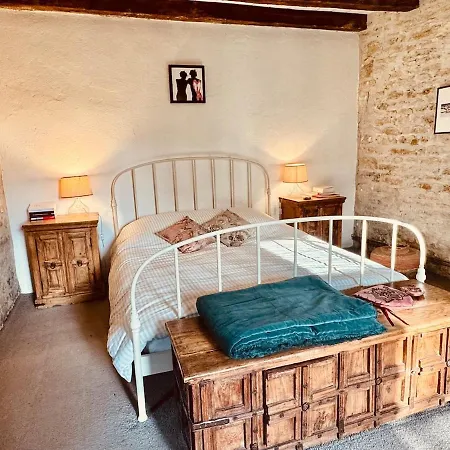 17th-century Manor House With Heated Pool & Private River Vakantiehuis Mellé